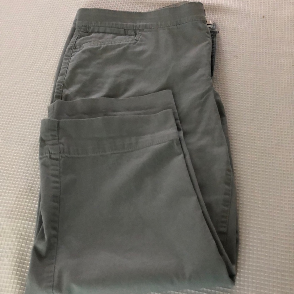 MAUREEN CAPRI  MISSY/SENORA/COURANT Size 10